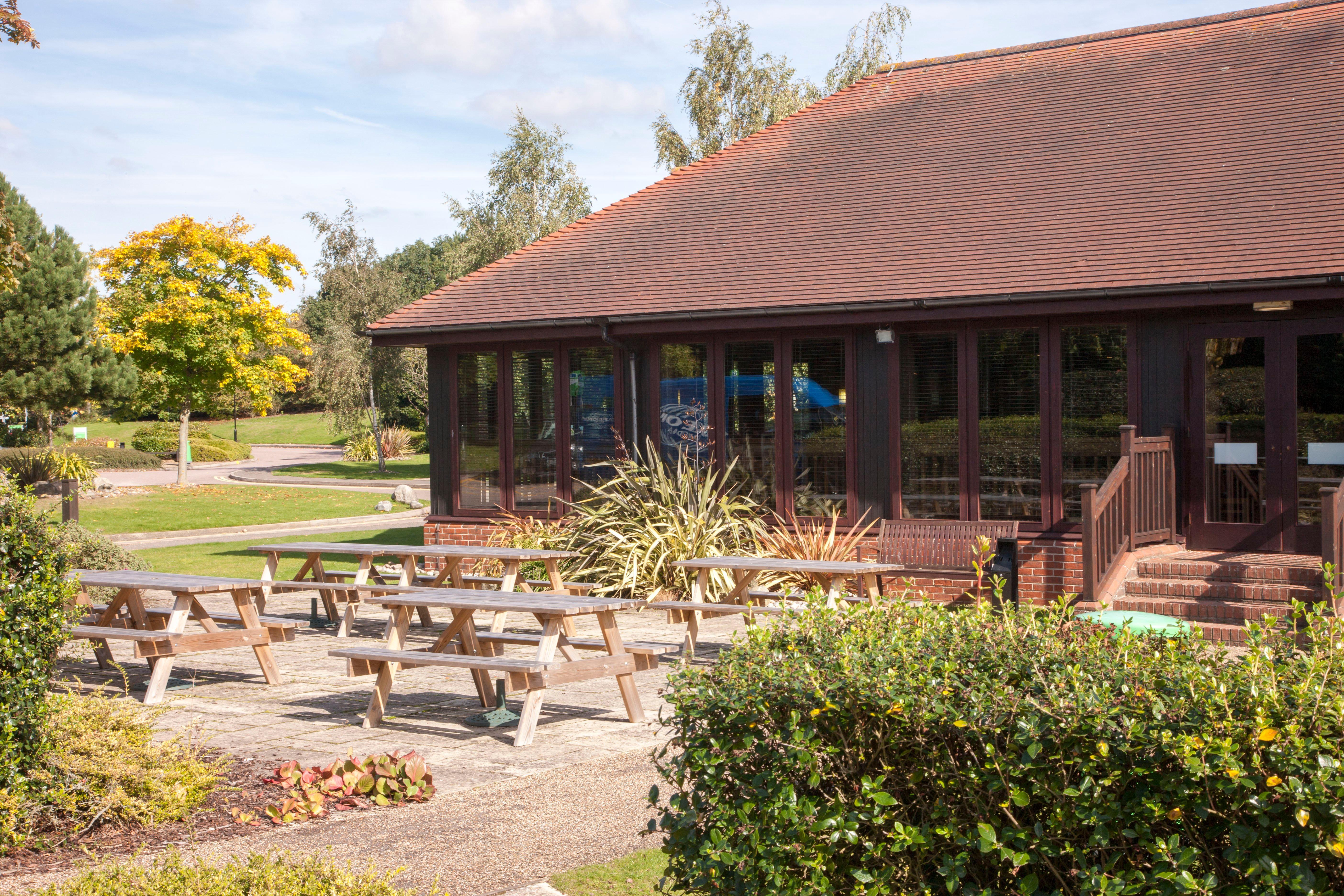 Holiday Inn Colchester By Ihg Exterior foto